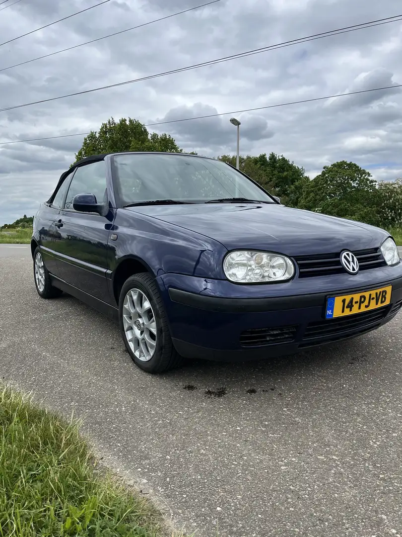 Volkswagen Golf Cabriolet 1.6 Violet - 1