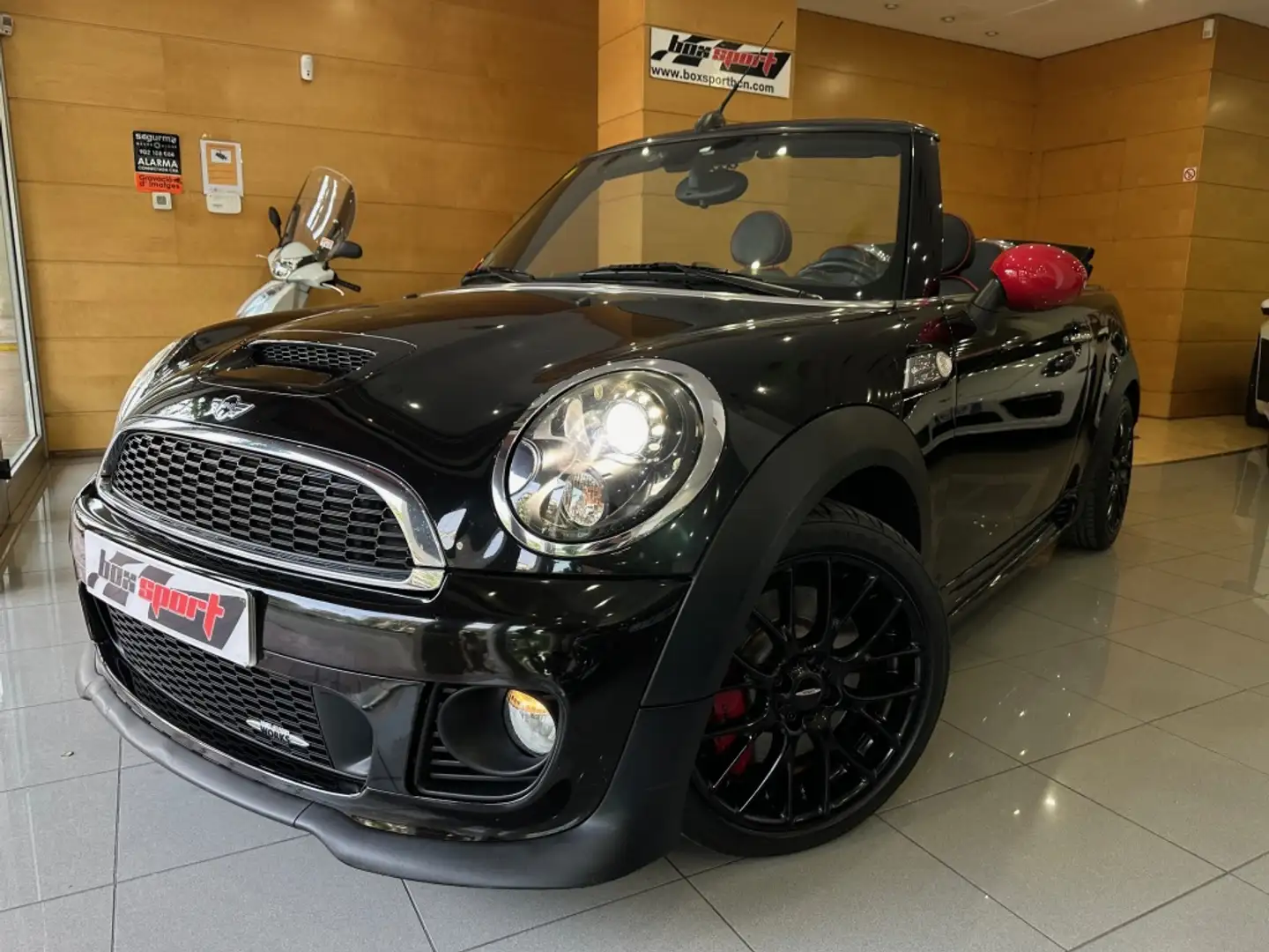 MINI John Cooper Works Cabrio Negro - 1