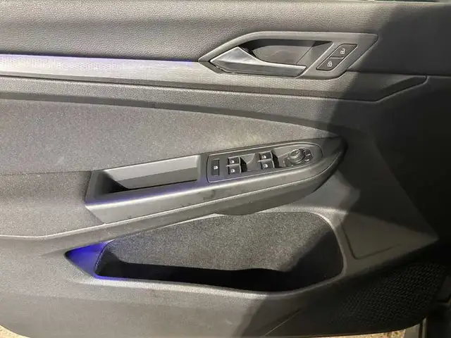 Volkswagen Golf view 10