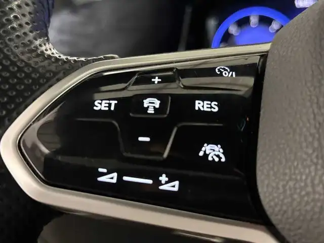 Volkswagen Golf view 20