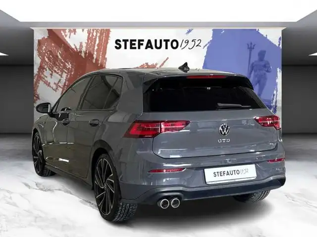 Volkswagen Golf view 5