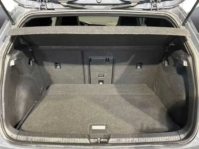 Volkswagen Golf view 7