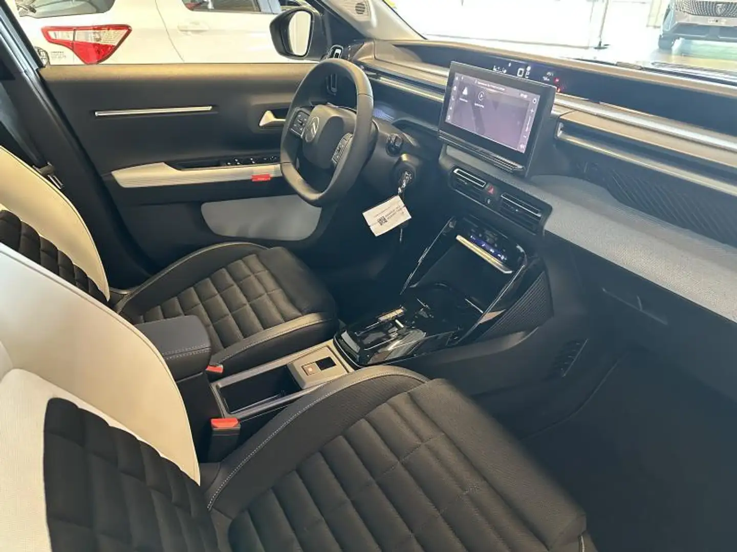 Citroen C3 Aircross MAX 1.2 HYBRID 145 Grijs - 2