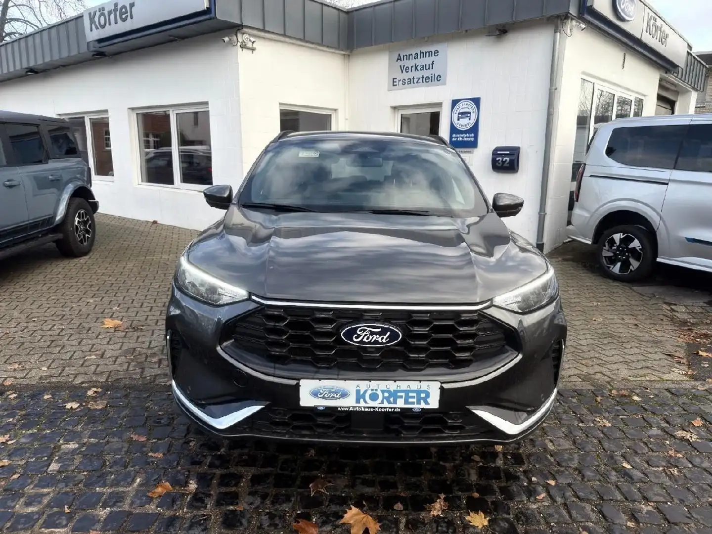 Ford Kuga ST-Line X Autom. 360° Kam. WP. El. Sitz. Grijs - 2