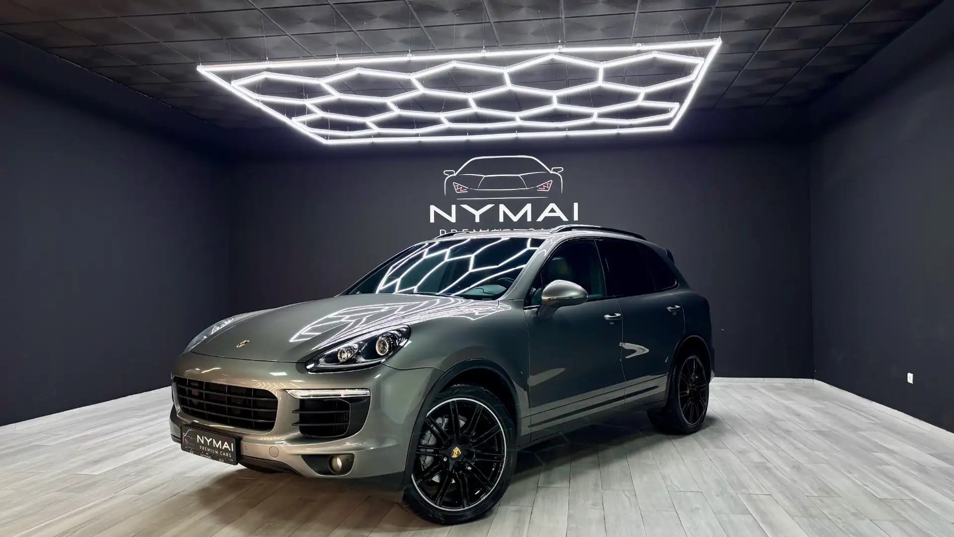 Porsche Cayenne Diesel Aut. Gris - 2