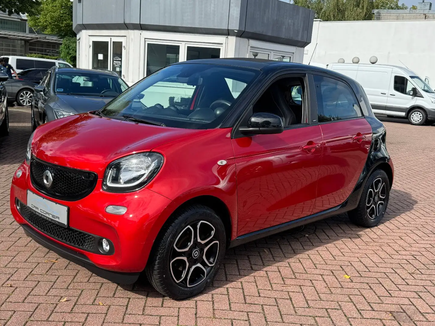 smart forFour 66KW PRIME EXCLUSIVE PANO NAVI LED VOLL Rouge - 1