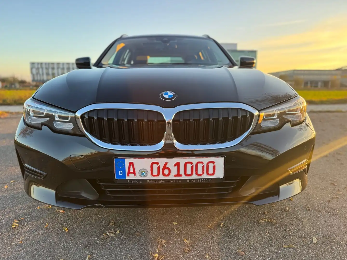 BMW 318 3 Touring 318 d Panorama SHZ Noir - 1