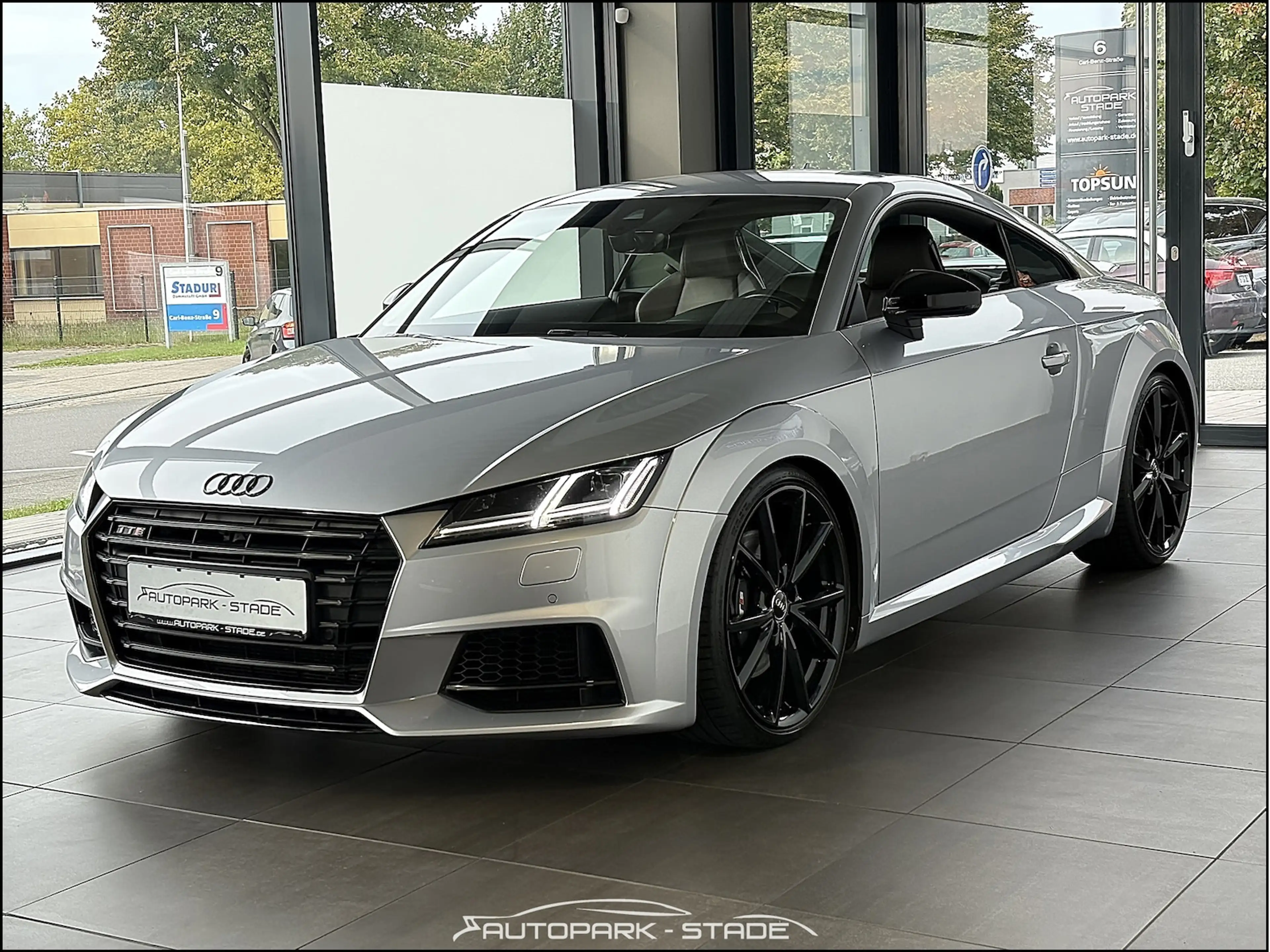Audi TTS Coupe 2.0 TFSI quattro — photo 9