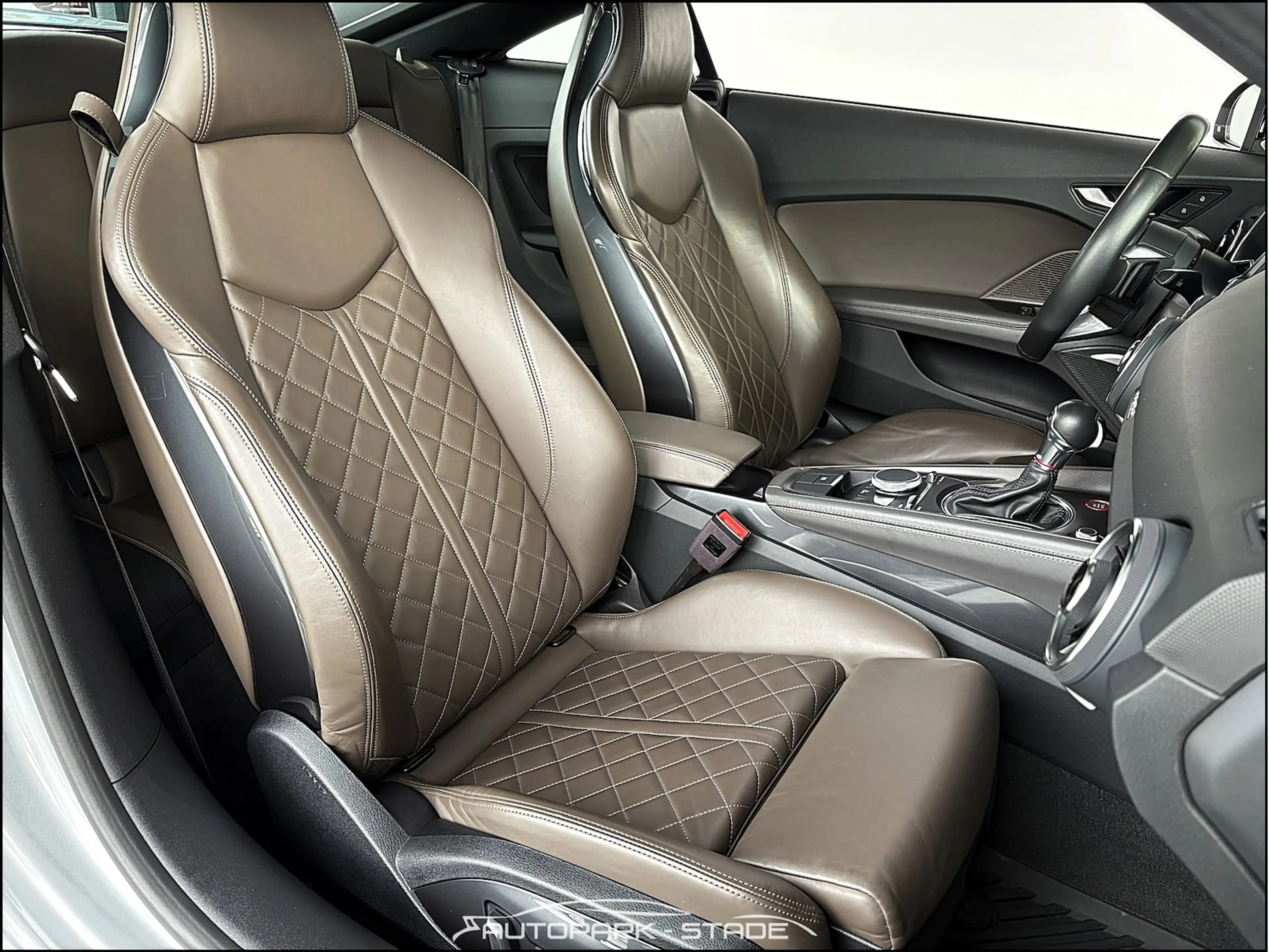 Audi TTS Coupe 2.0 TFSI quattro — photo 11