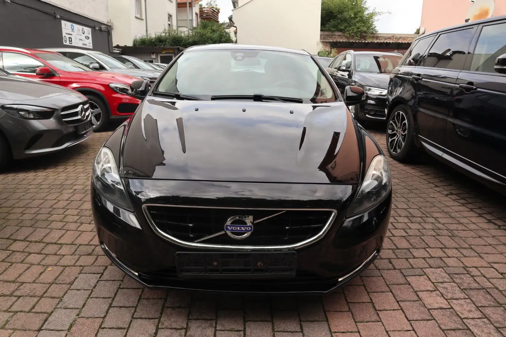Volvo V40 D2 Powershift Schwarz - 2