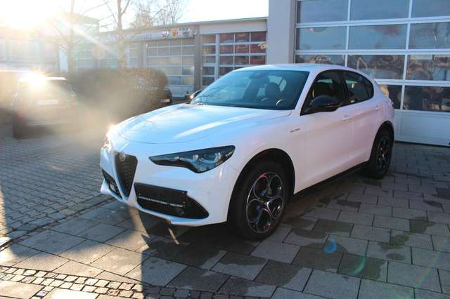Imagine Alfa Romeo Stelvio Veloce Q4 Matrix -LED