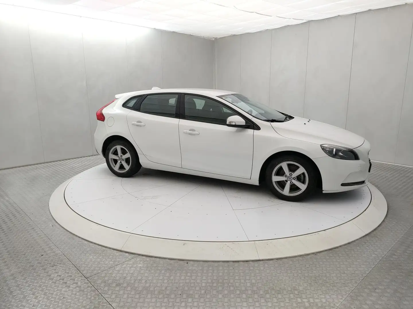 Volvo V40 V40 D2 Kinetic Bianco - 2