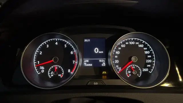 Volkswagen Golf view 12