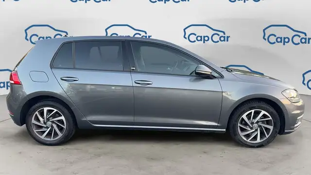 Volkswagen Golf view 4