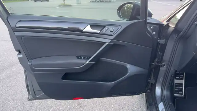 Volkswagen Golf view 7