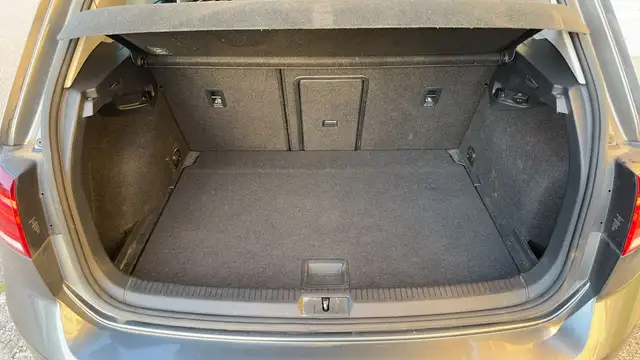 Volkswagen Golf view 14