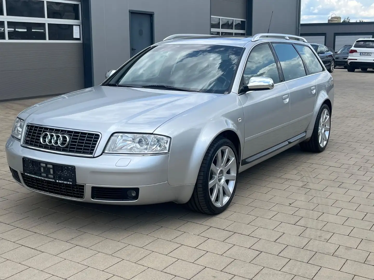 Audi S6 Avant , TÜV,KD,ZR+WAPU REIFEN NEU Argent - 1