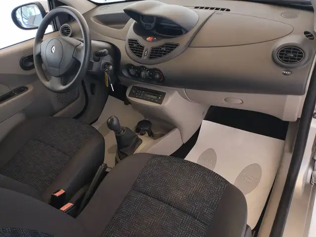 Renault Twingo view 8
