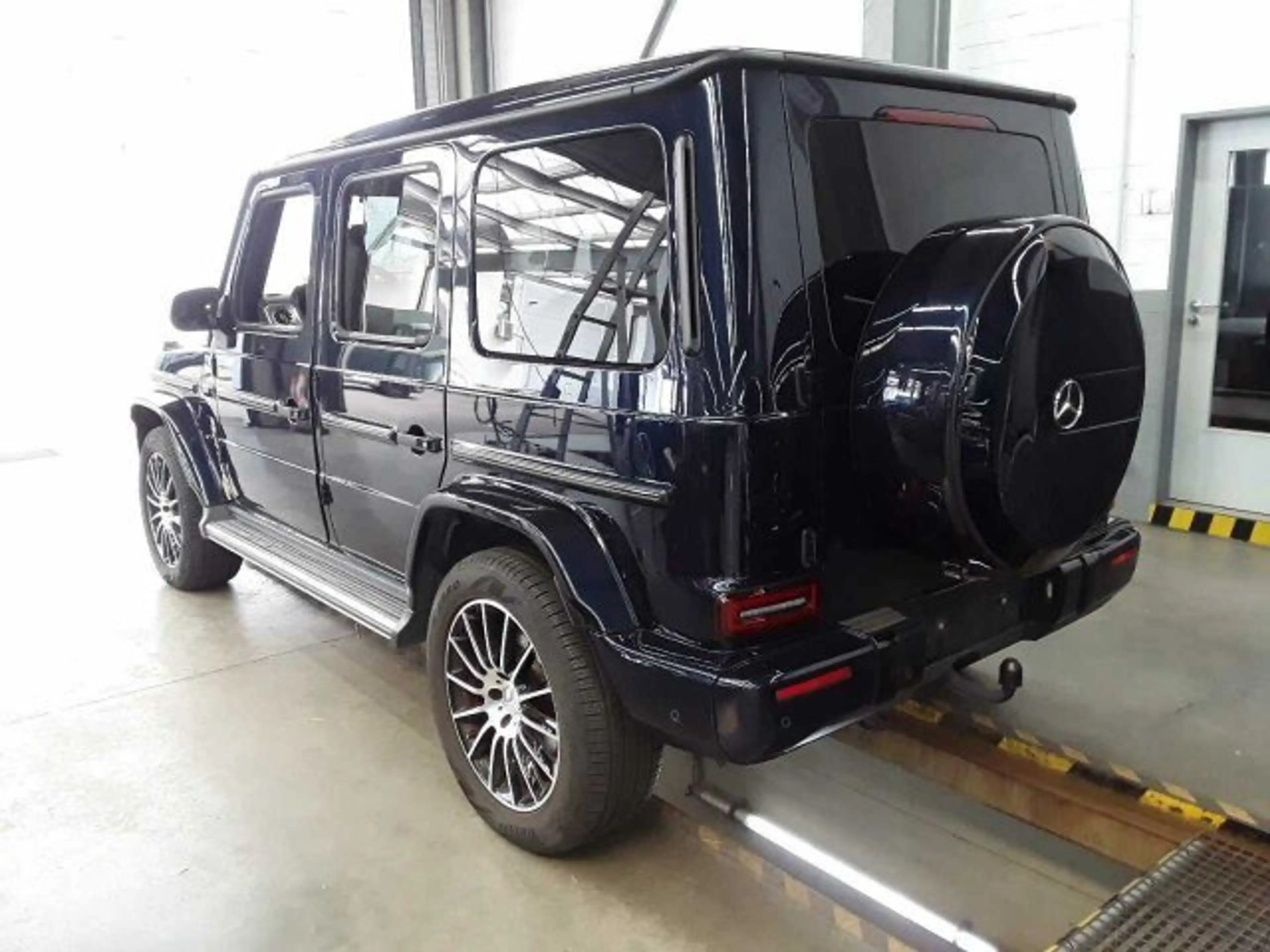 Mercedes-Benz G 400 d AMG Burme DISTRO Massage AHK Standhz GSD — photo 15