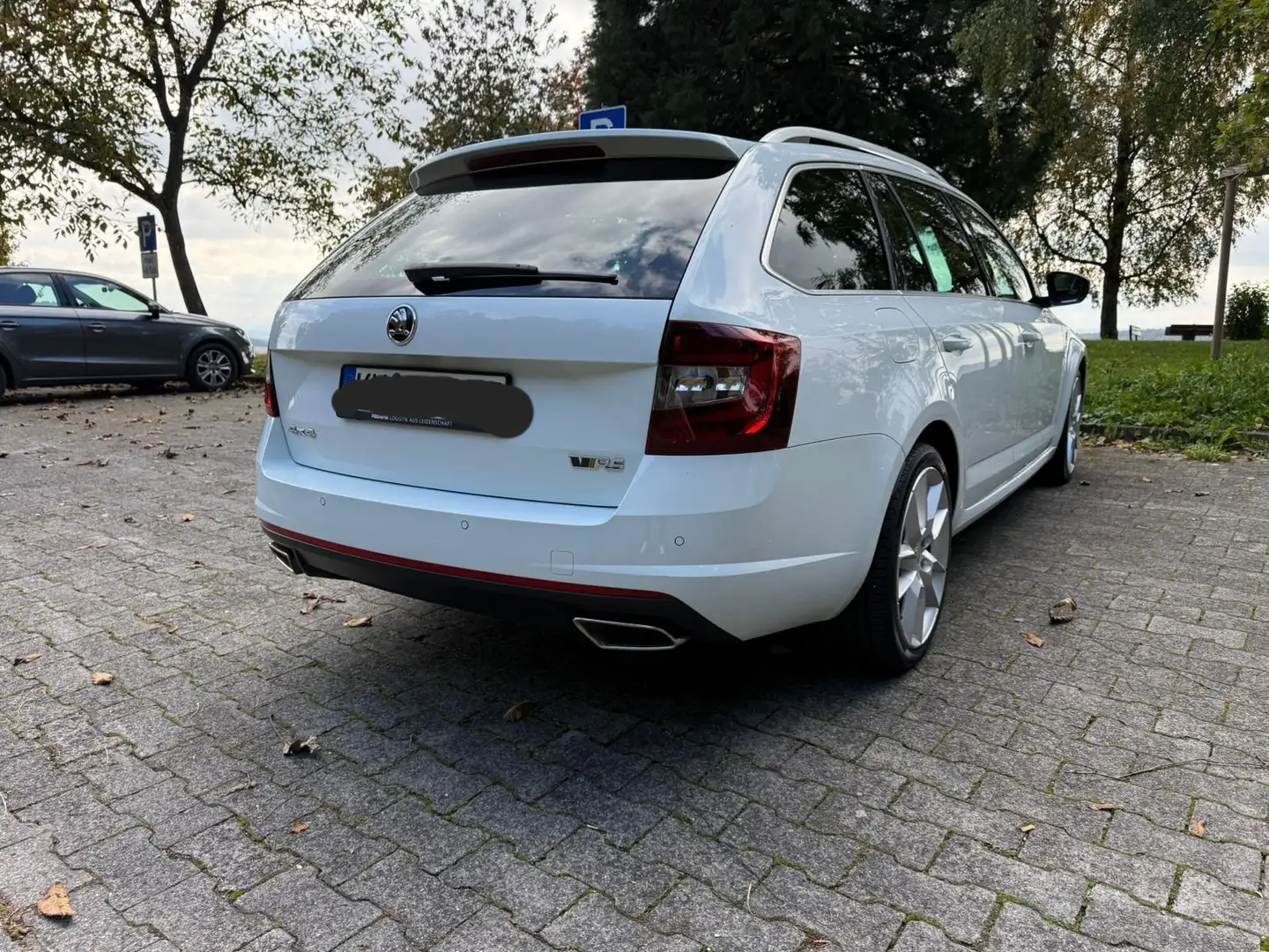 Skoda Octavia Combi 2.0 TDI 4x4 DSG RS - 2