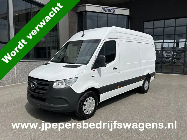 Mercedes-Benz 320 eSprinter L2 H2 Pro 81kWh / Snel laden 115Kw / Tre