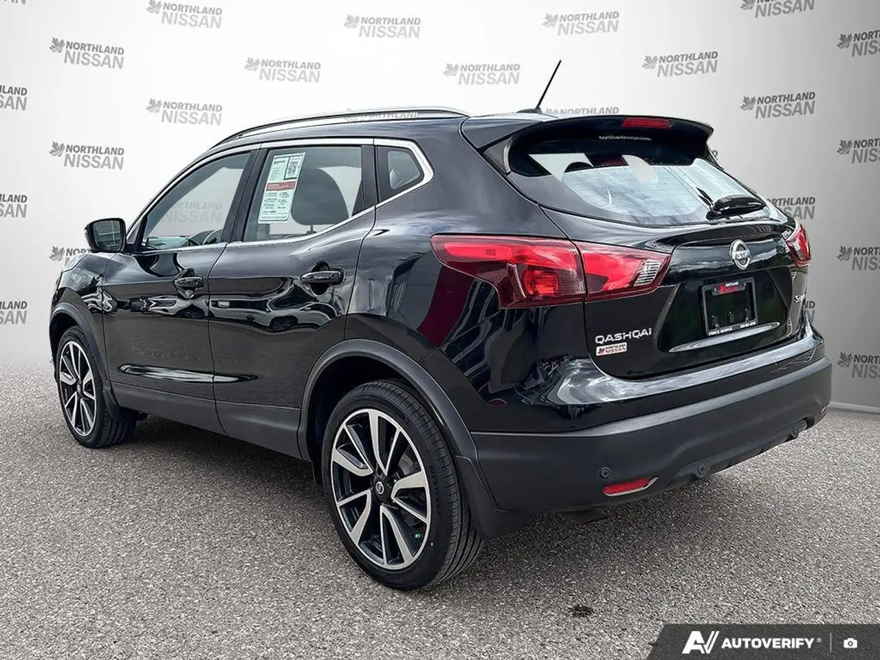 Nissan Qashqai снимка Nissan Qashqai