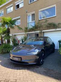 RWD 60 kWh | Facelift 2024 | Donkergrijs |