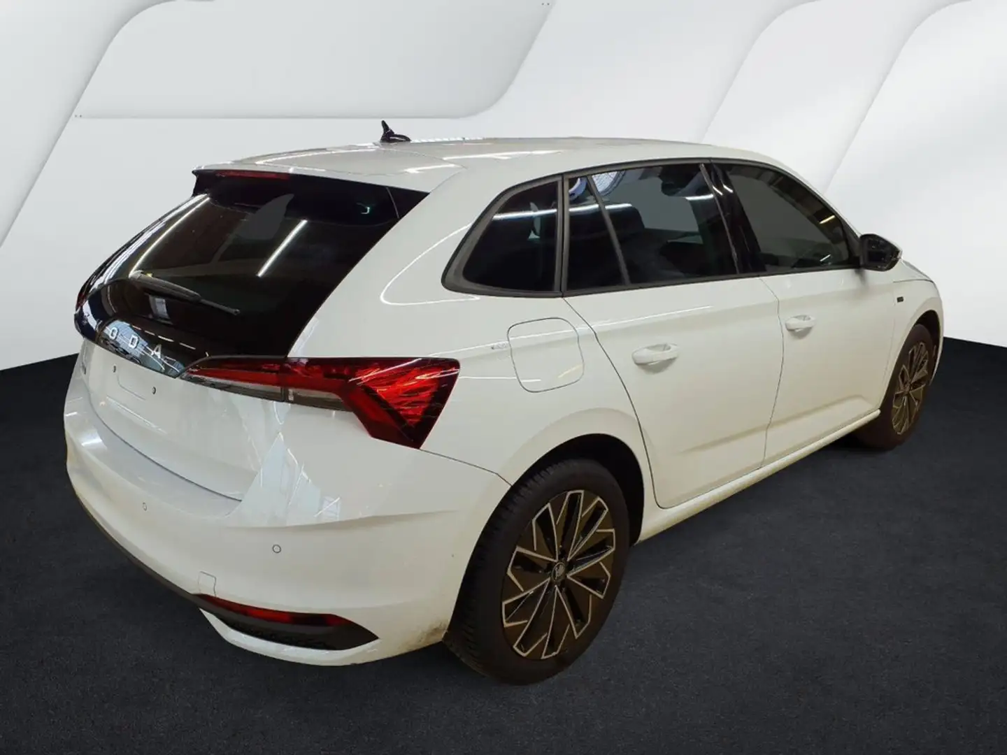 Skoda Scala 1.0 TSI Tour AHK,LED,Navi,Sitzhzg.,PDC, Weiß - 2