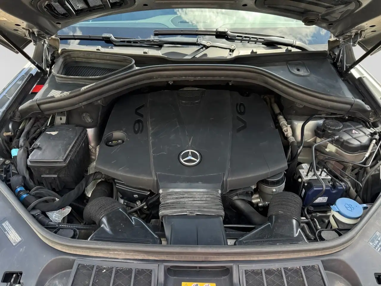 Mercedes-Benz M-Class снимка Mercedes-Benz M-Class