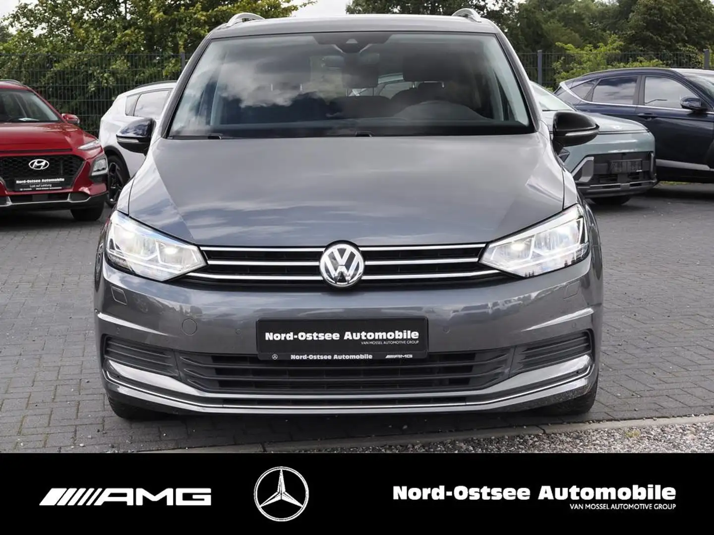 Volkswagen Touran 1.6 TDI IQ.DRIVE AHK NAVI LED SITZHEIZUNG Grijs - 2