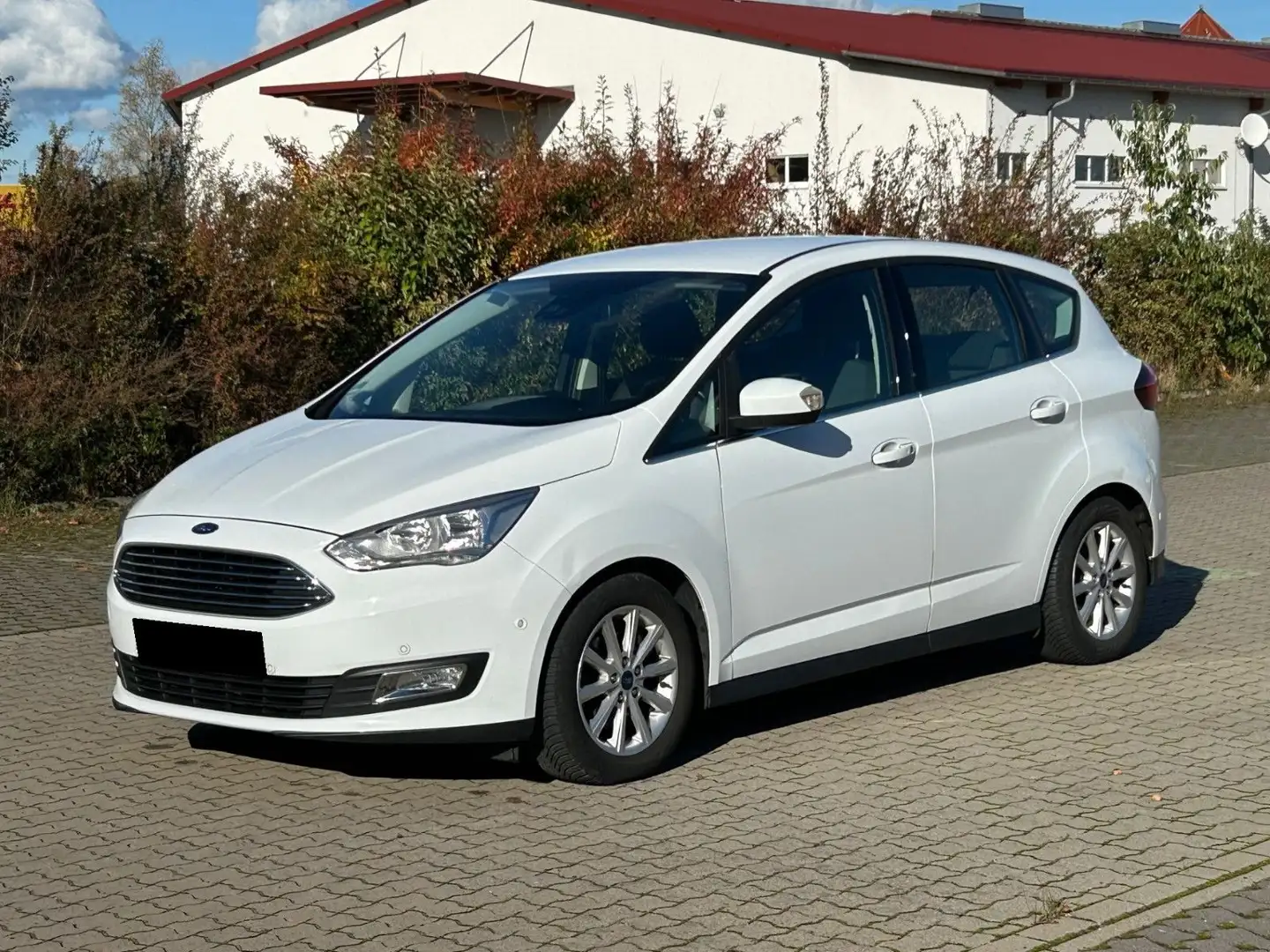 Ford C-Max C-MAX Titanium Белый - 1