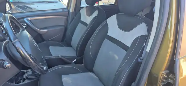 Dacia Duster view 3