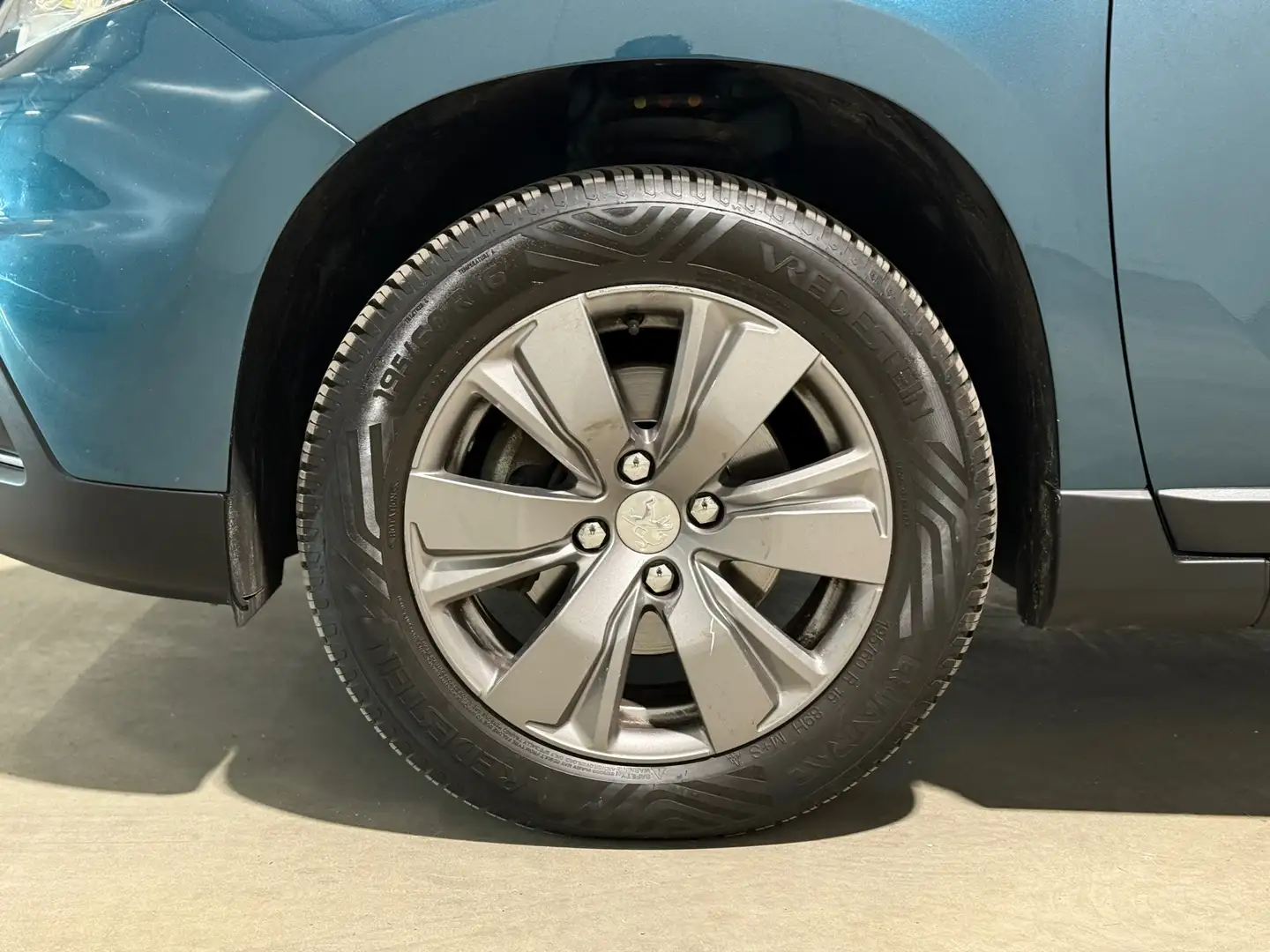 Peugeot 2008 1.2 PureTech Blue Lion 2018 NAP XENON NAVI BLUETOO Blauw - 2