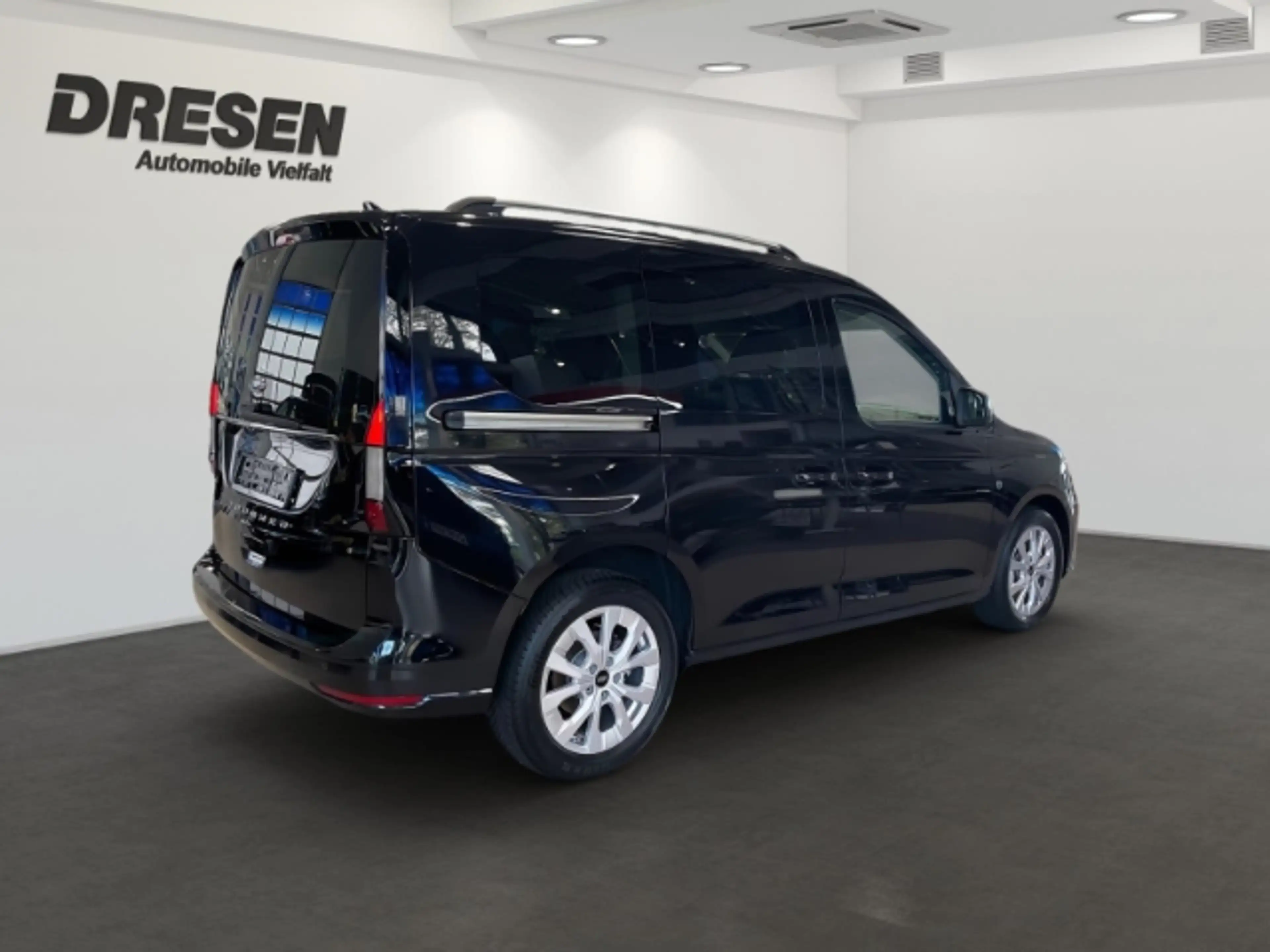 Ford Tourneo Connect Titanium+Abstandswarner+Totwinkelassistent — photo 3