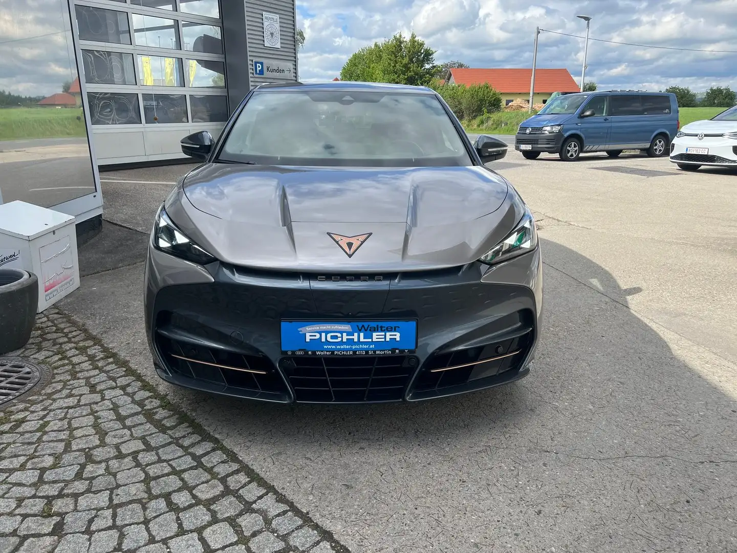 CUPRA Tavascan Braun - 2