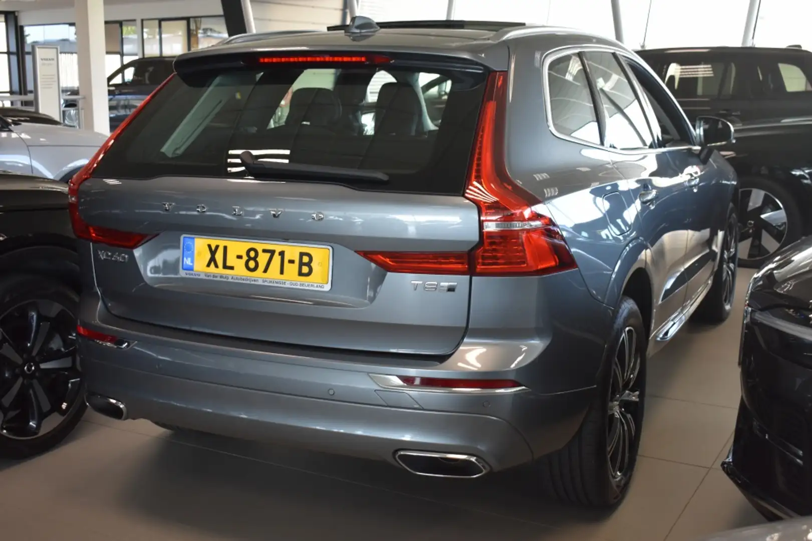 Volvo XC60 T8 390pk AWD Inscription | Schuifdak | Harman/Kard Grigio - 2