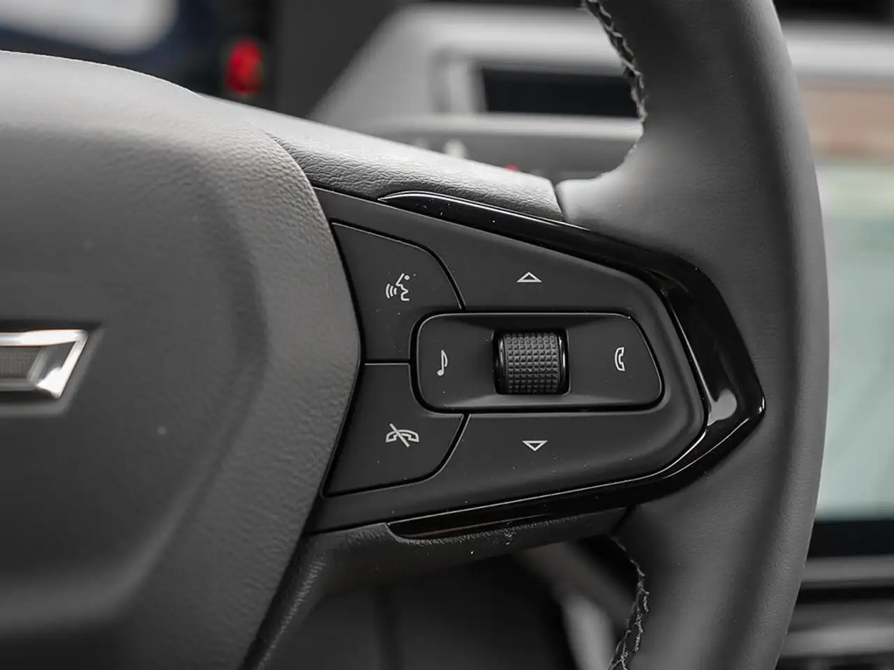 Chevrolet Bolt photo Chevrolet Bolt