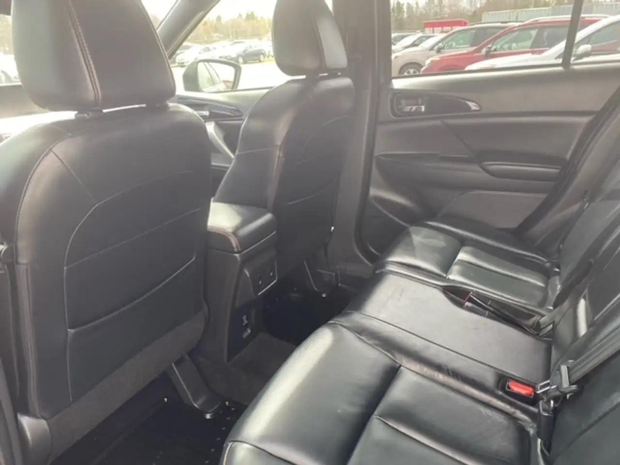 Mitsubishi Eclipse Cross снимка Mitsubishi Eclipse Cross
