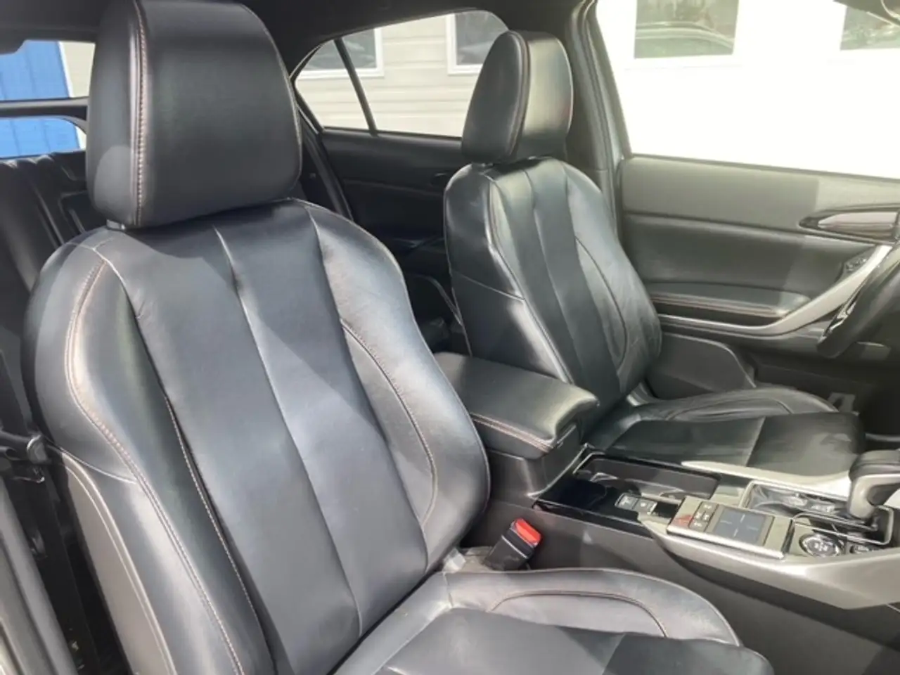 Mitsubishi Eclipse Cross снимка Mitsubishi Eclipse Cross