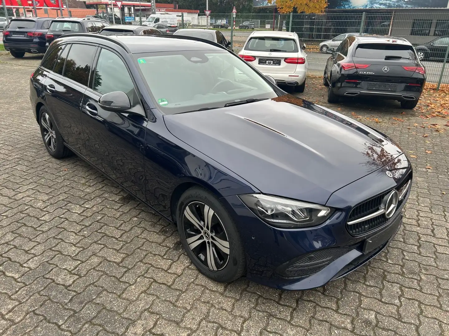Mercedes-Benz C 200 d T 9G Avantgarde Night P. LED Kamera AHK Blau - 2