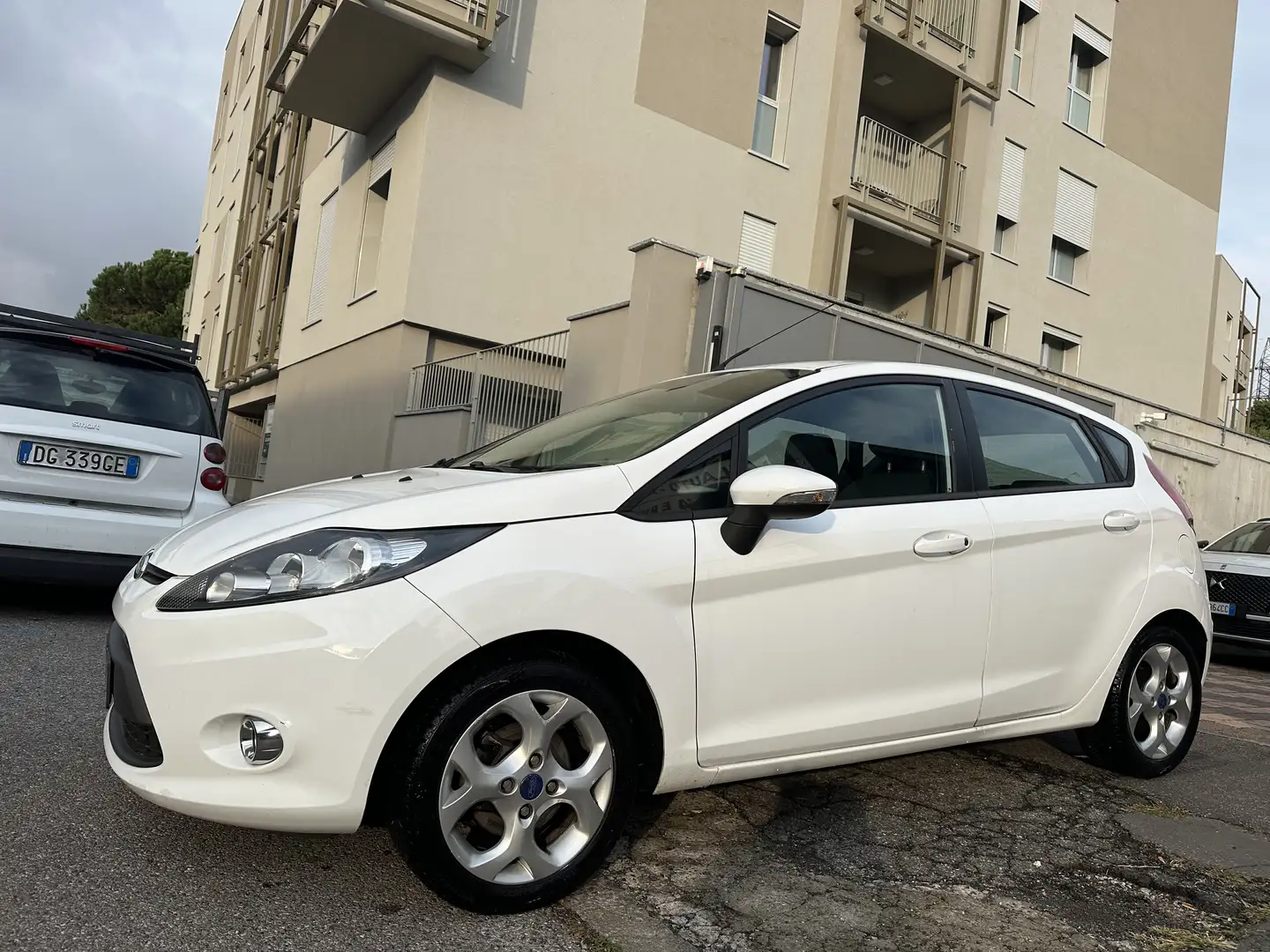 Ford Fiesta 5p 1.2 16v Ikon - ok neopatentati - 1