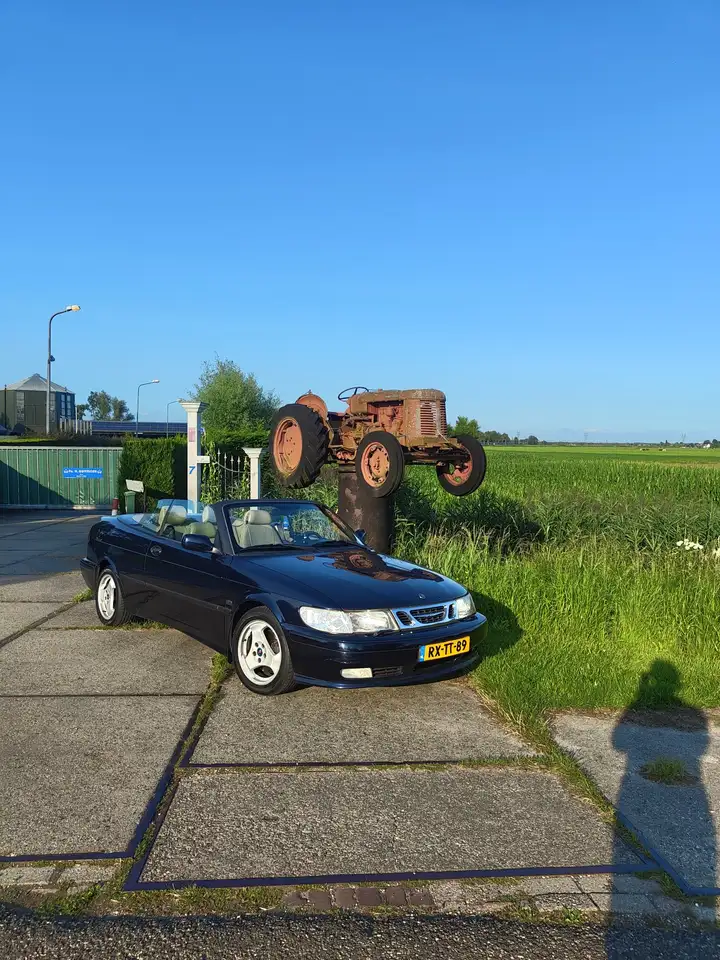 Saab 900 2.0 SE, foto 1