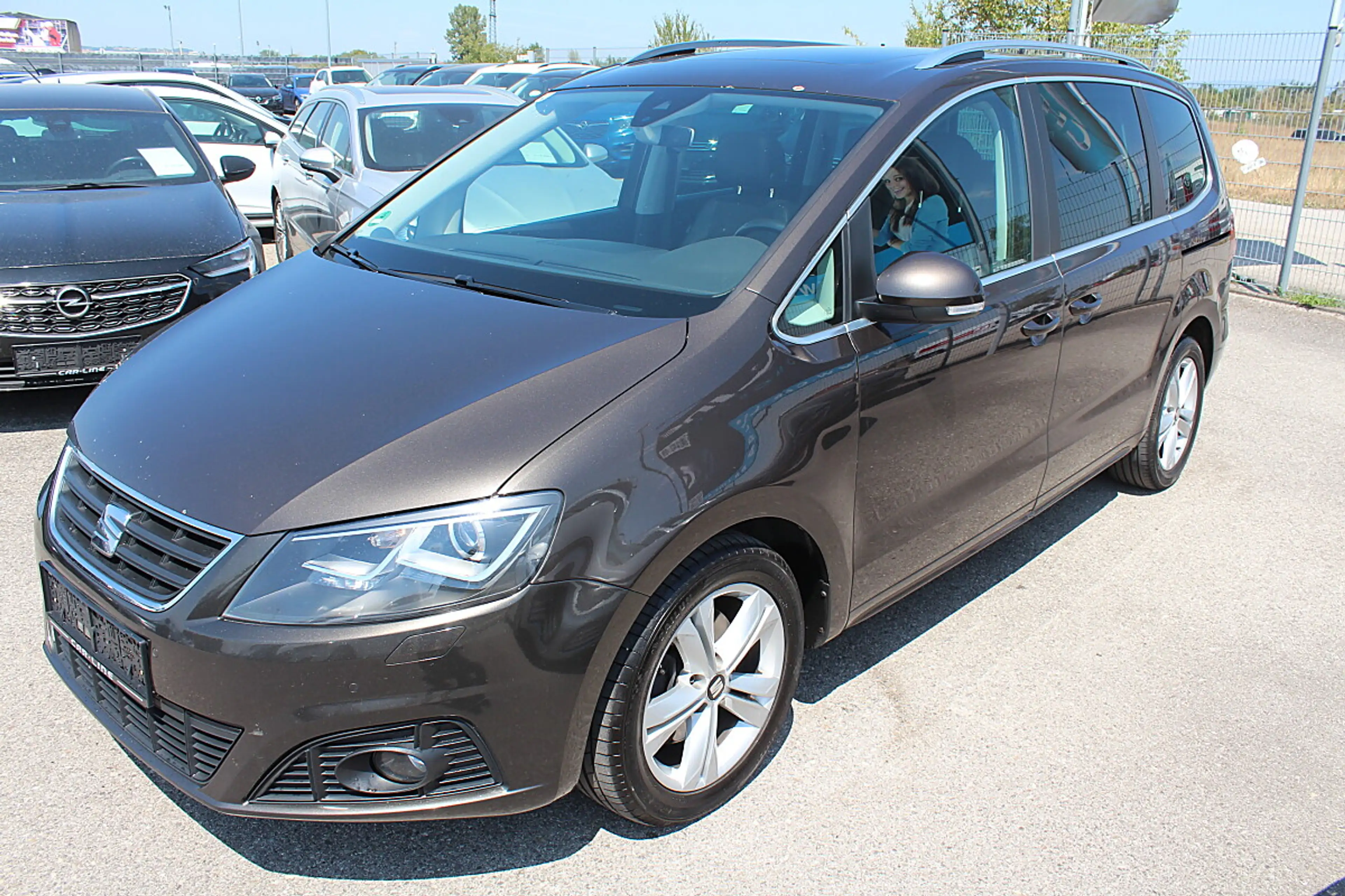 SEAT Alhambra Executive 2,0 TDI CR DSG XENON 7 SITZER AHK PAN... — photo 7