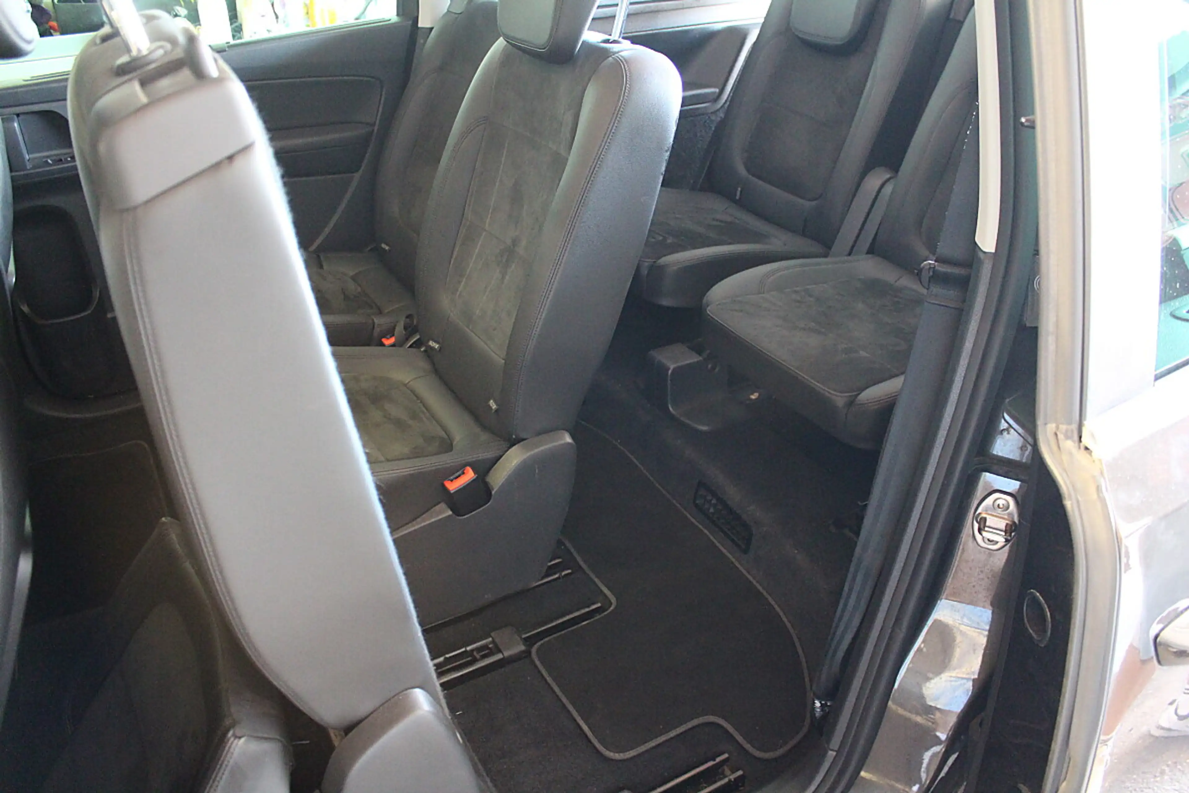 SEAT Alhambra Executive 2,0 TDI CR DSG XENON 7 SITZER AHK PAN... — photo 6