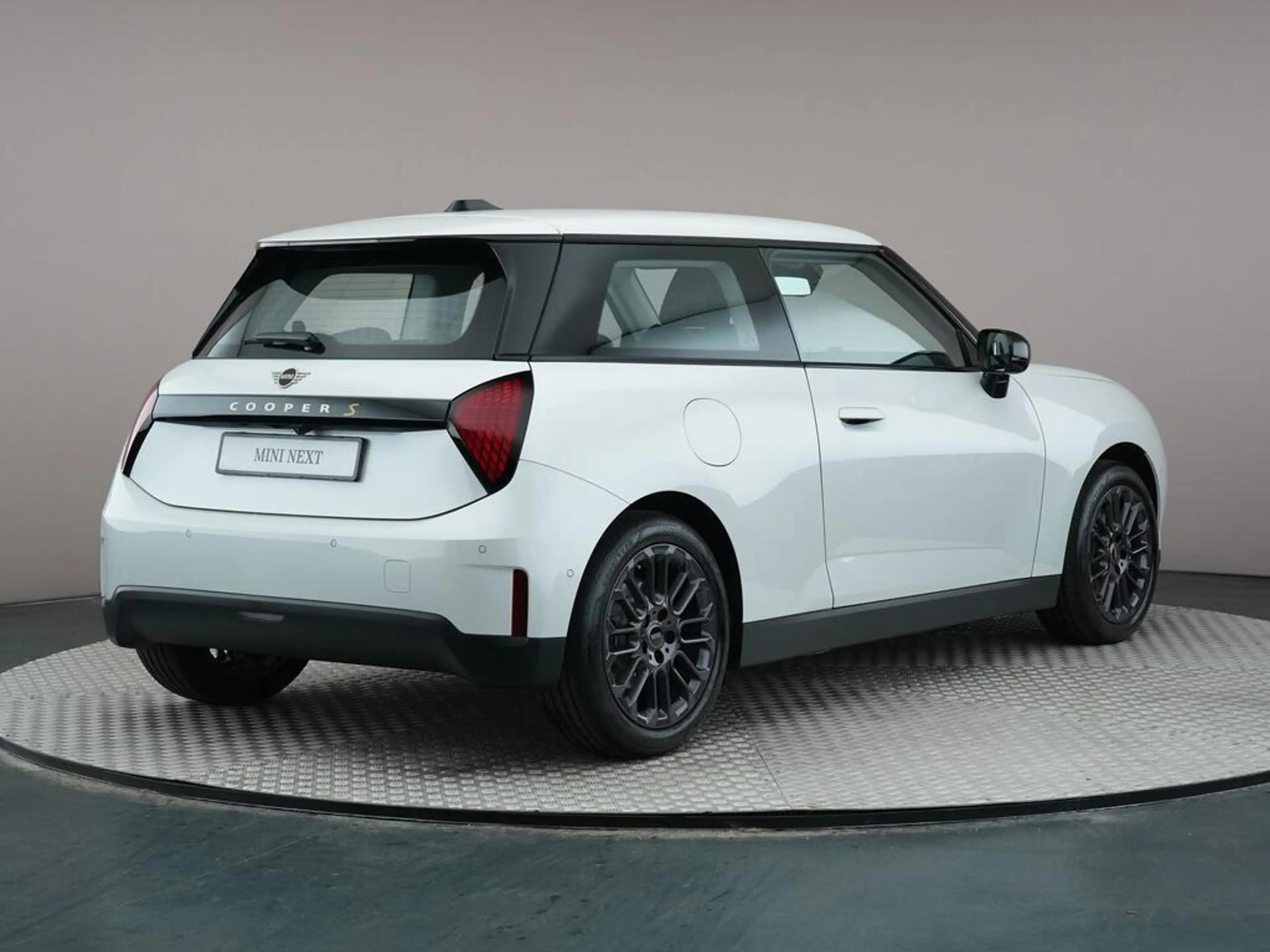 MINI Cooper SE 3-Deurs | Essential Trim | Parking Assistant | Dri — photo 2
