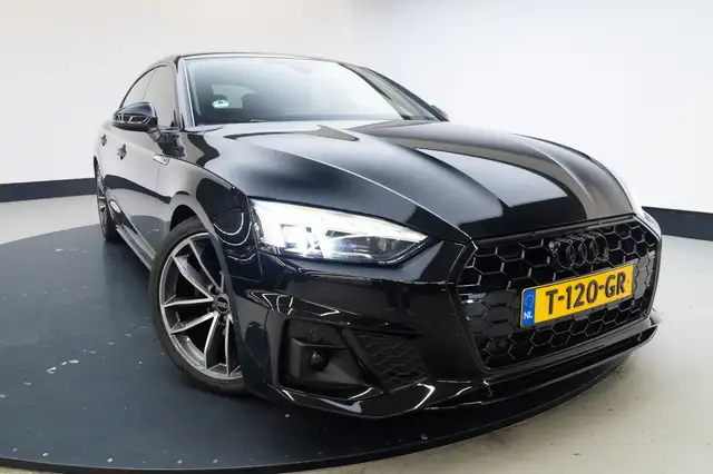 Audi A5 view 3