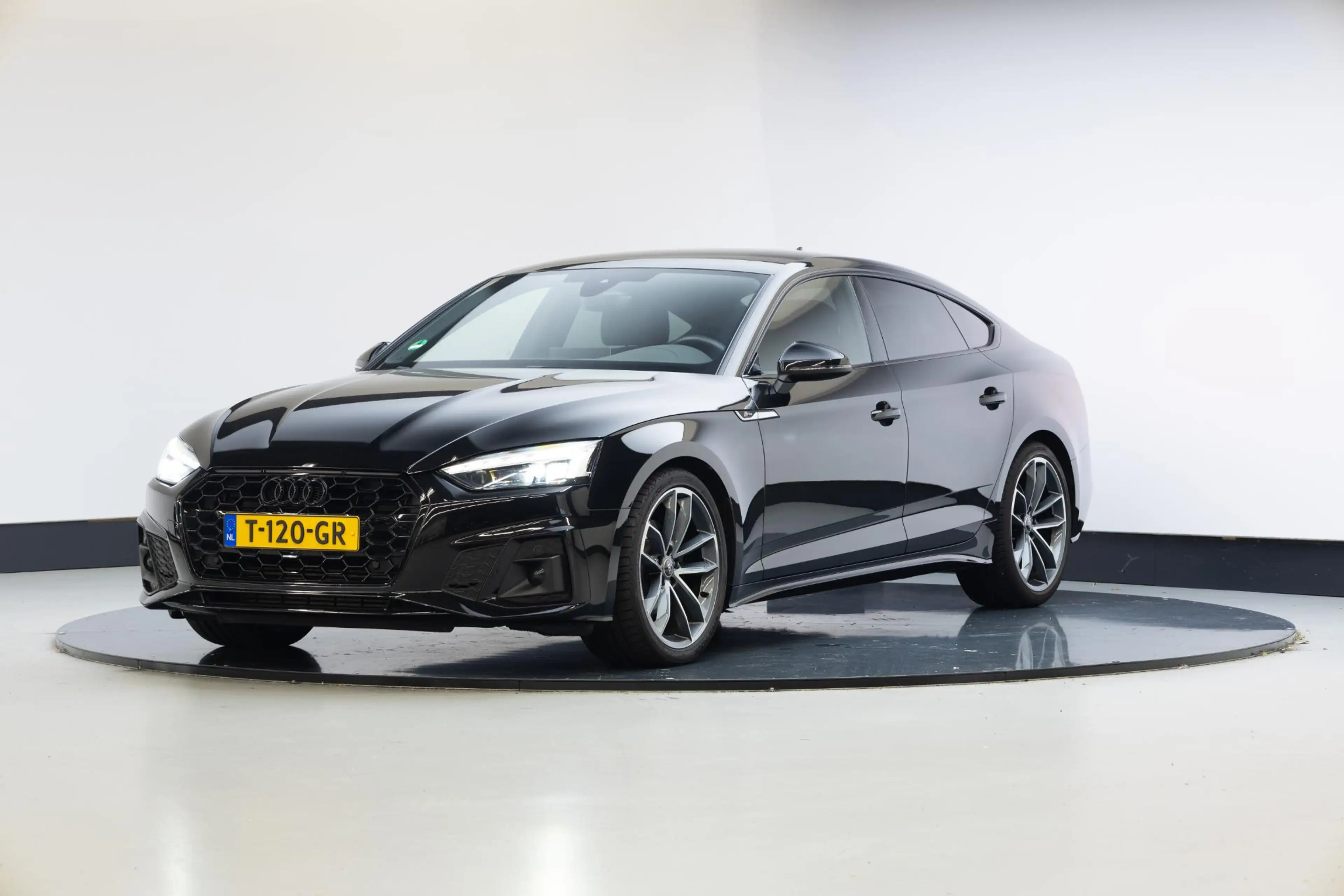 Audi A5 Sportback 35 TFSI S edition — photo 25