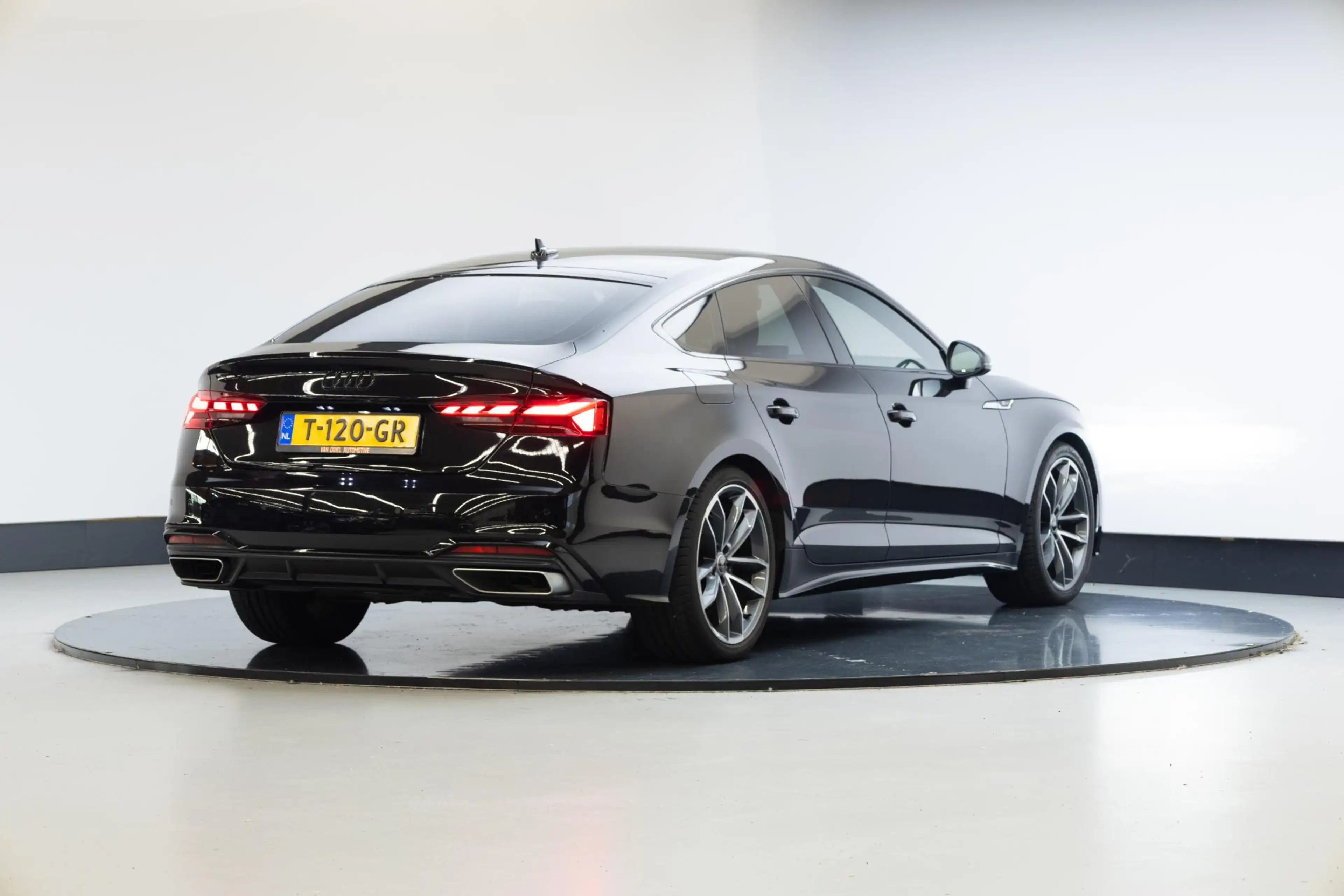 Audi A5 Sportback 35 TFSI S edition — photo 28