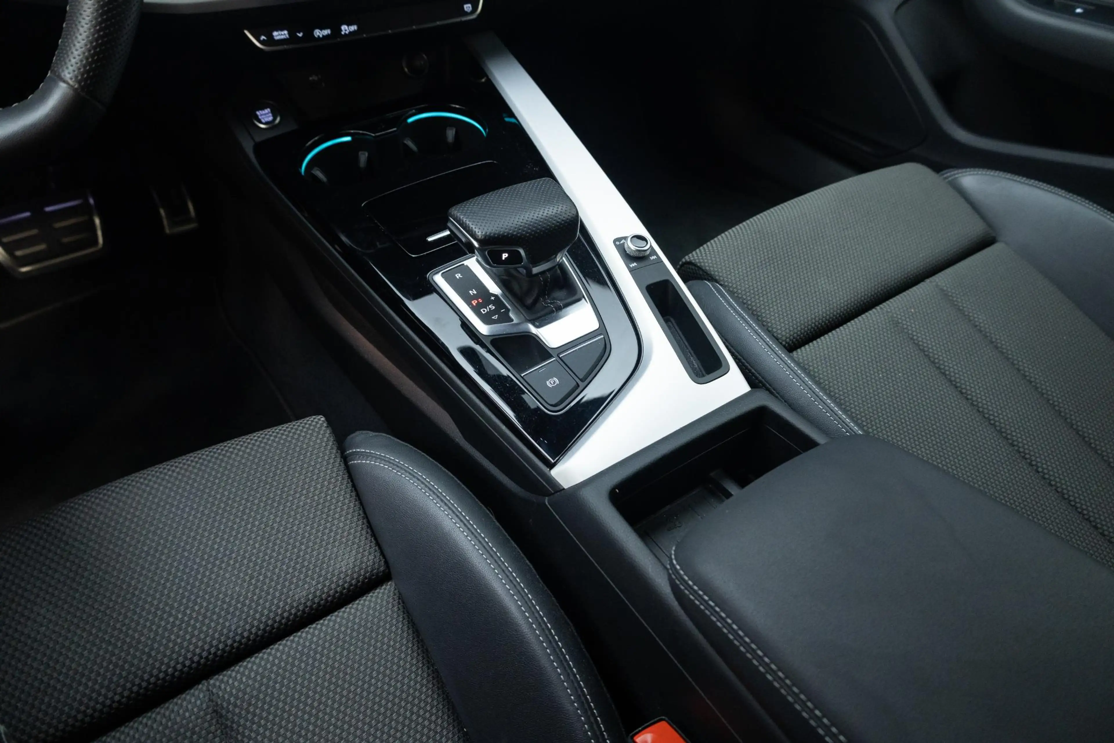 Audi A5 Sportback 35 TFSI S edition — photo 10