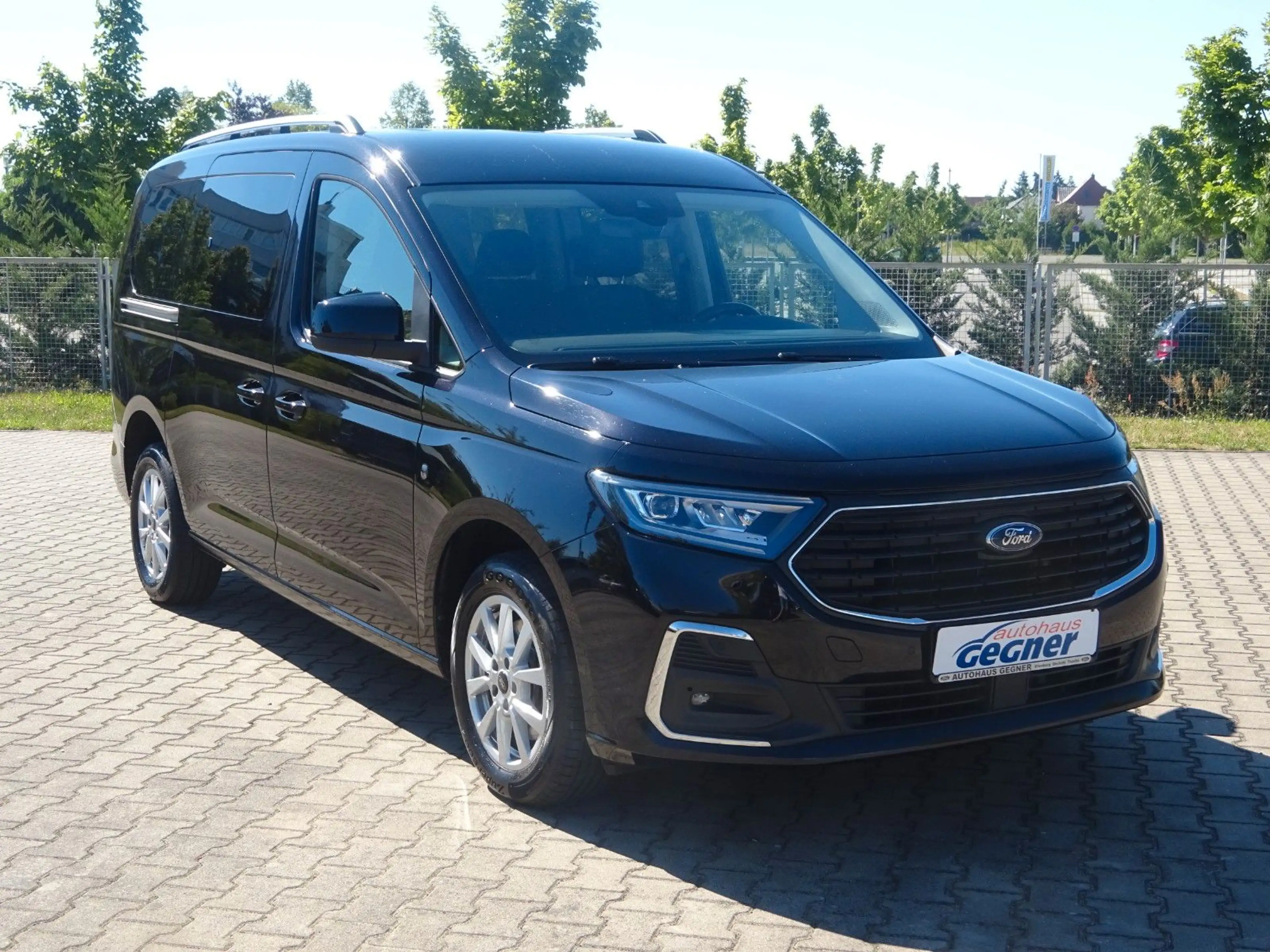 Ford Grand Tourneo Connect 122PS Titanium Navi — photo 12